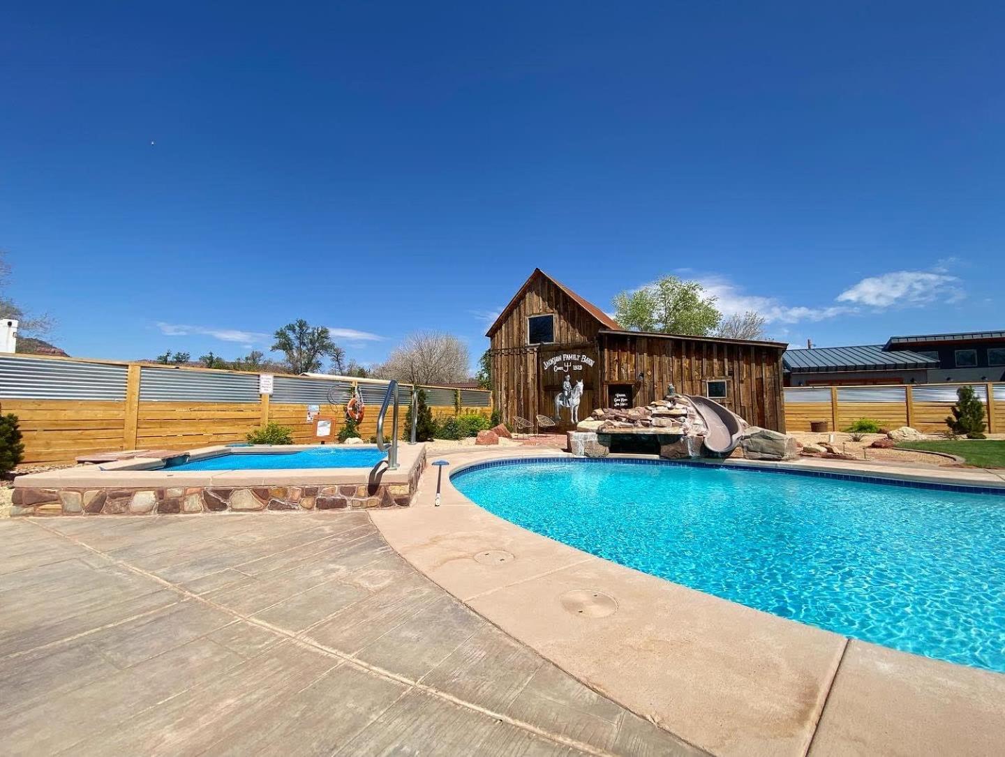 Timber & Tin F 2Bed 2Bath W Pool & Rooftop Deck Канаб Экстерьер фото